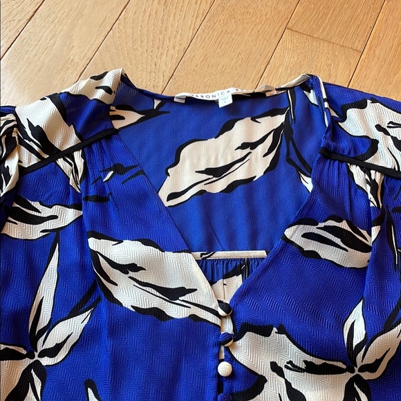 Veronica Beard Blue and White Women's Top - Picture 4 of 7